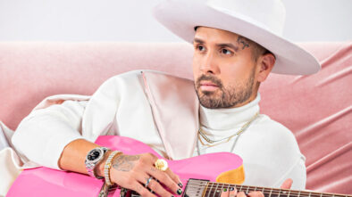 "A veces": el poder de la guitarra de Homero Gallardo