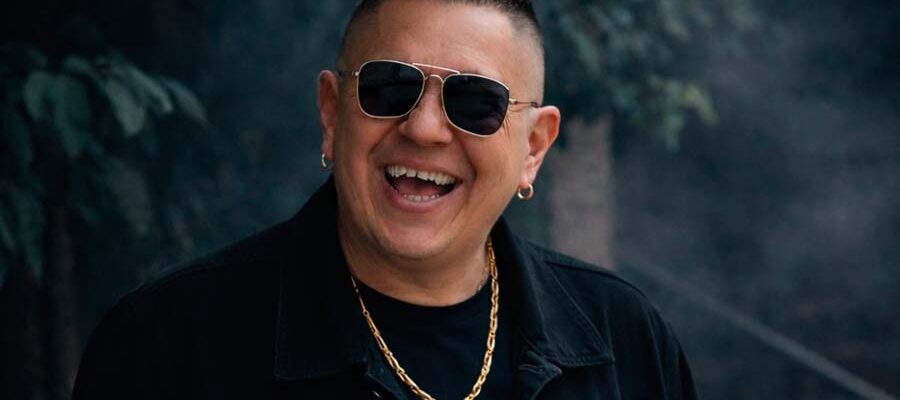 Gary Escobar rinde tributo al barrio en su nueva salsa "Latidos Del Barrio"